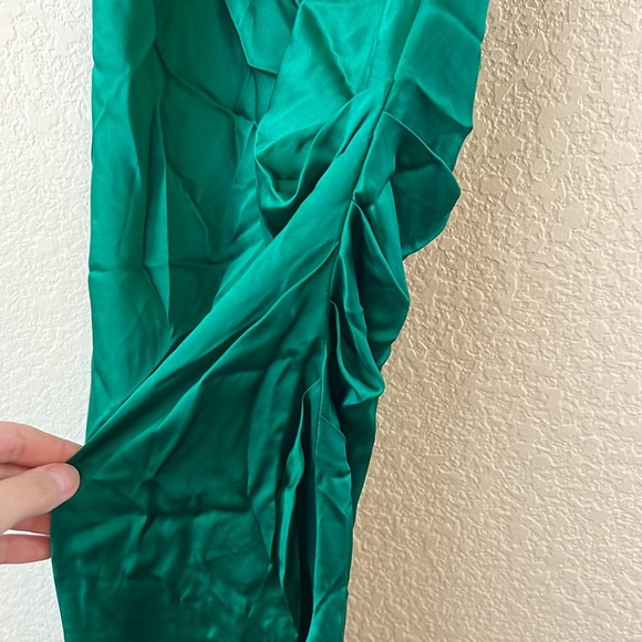 Amanda Uprichard X REVOLVE Samba Gown in Dark Green Xs - Picture 7 of 16